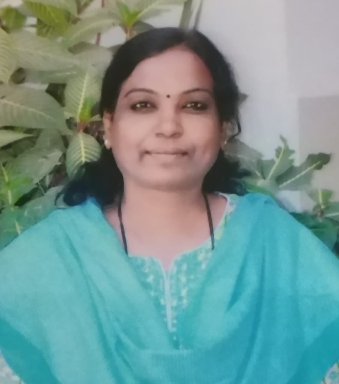 Dr. Archana D Chapolikar